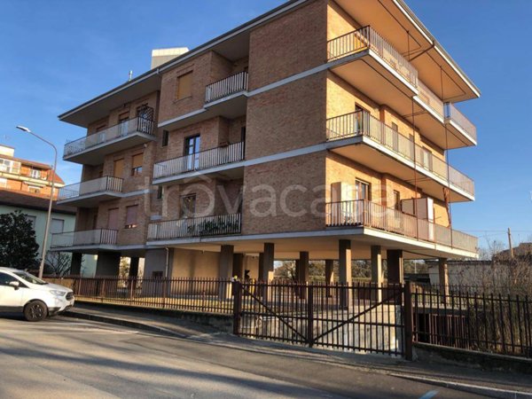 appartamento in vendita ad Asti in zona Quarto