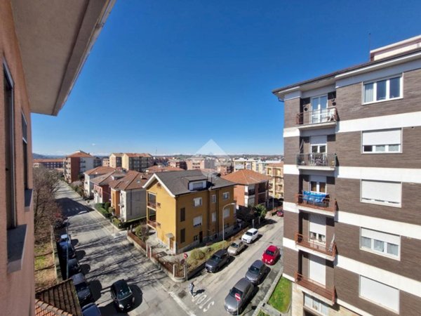 appartamento in vendita ad Asti in zona Maternita