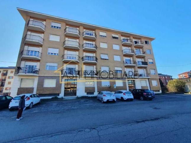 appartamento in vendita ad Asti in zona Trincere