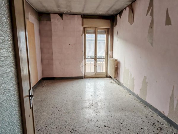 appartamento in vendita ad Asti in zona Quarto