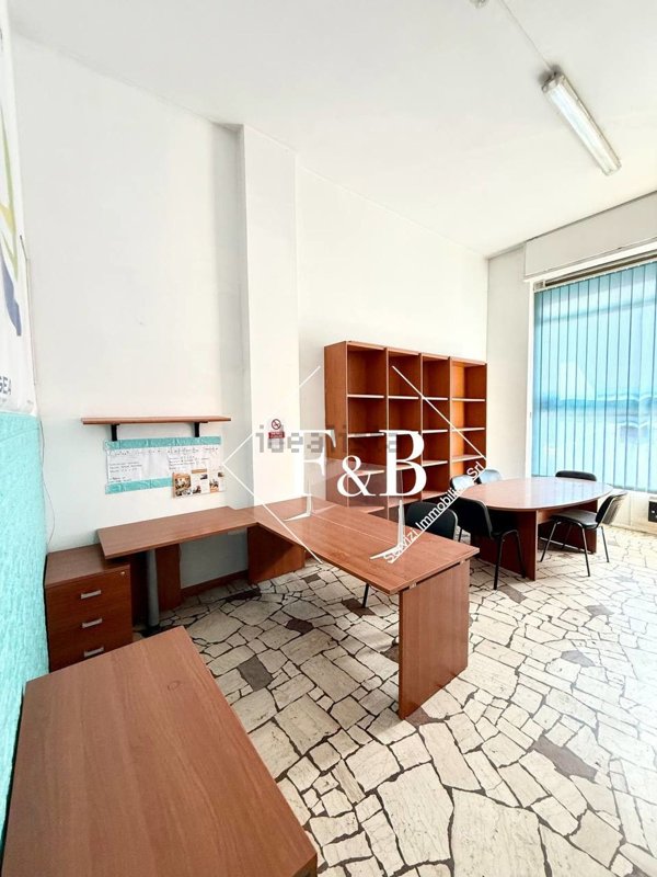 ufficio in vendita ad Asti