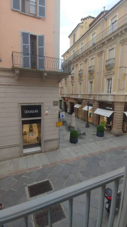 appartamento in vendita ad Asti in zona Centro Città