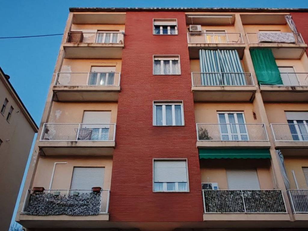 appartamento in vendita ad Asti in zona Palucco