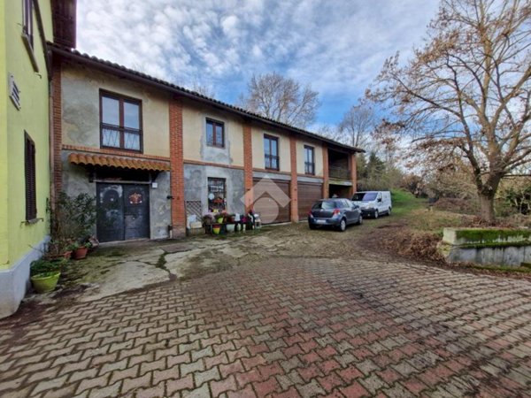casa indipendente in vendita ad Asti in zona Santo Spirito