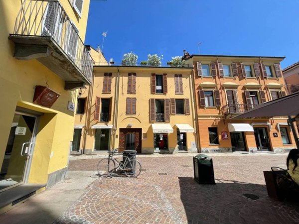 appartamento in vendita ad Asti in zona Centro Città