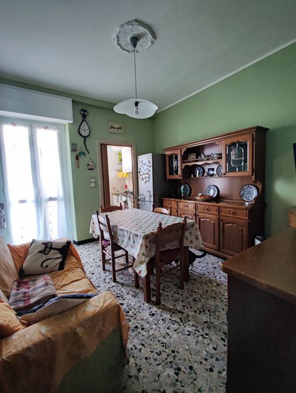 appartamento in vendita ad Asti in zona Quarto
