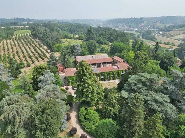 casa indipendente in vendita ad Asti in zona Valgera