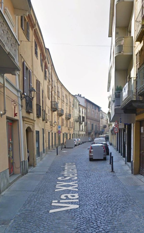 locale di sgombero in vendita ad Asti
