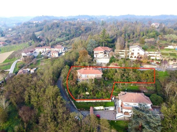casa indipendente in vendita ad Asti in zona Quarto