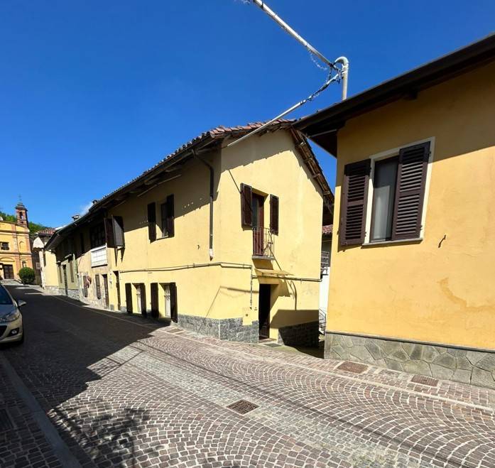 casa indipendente in vendita ad Asti in zona San Grato