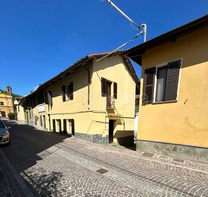 casa indipendente in vendita ad Asti in zona San Grato