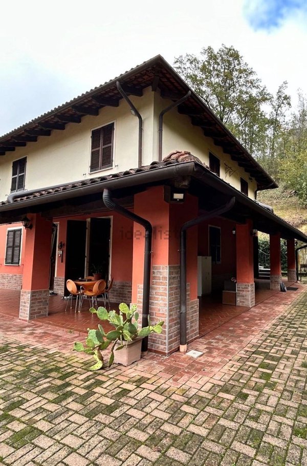 casa indipendente in vendita ad Asti