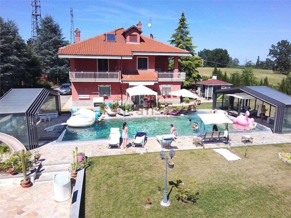 casa indipendente in vendita ad Asti in zona Palucco