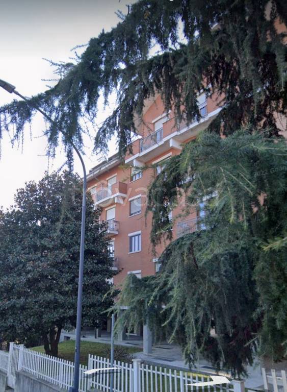 appartamento in vendita ad Asti in zona Quarto