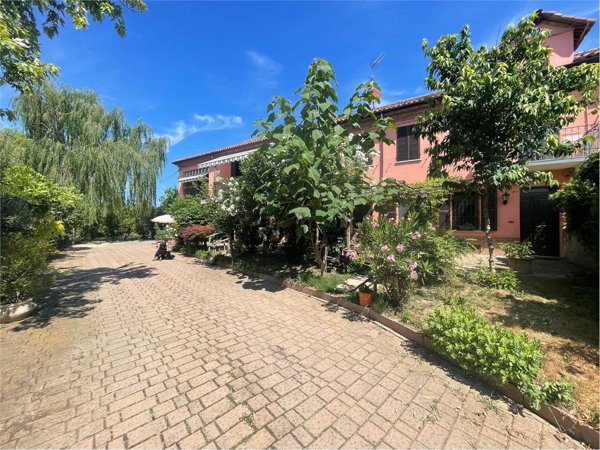 casale in vendita ad Asti