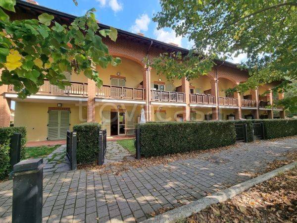 appartamento in vendita ad Asti in zona Mombarone