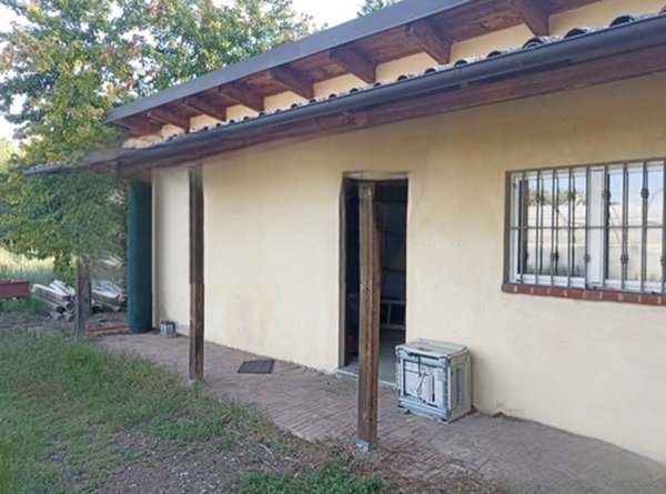 casa indipendente in vendita ad Asti in zona Stazione di Portacomaro