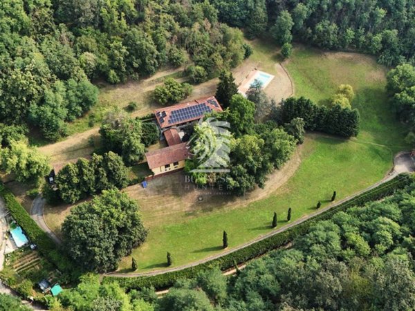 casa indipendente in vendita ad Asti in zona Valmanera