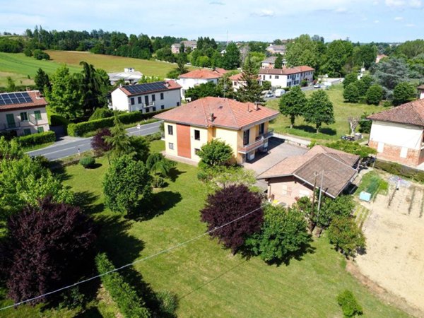 casa indipendente in vendita ad Asti in zona Palucco