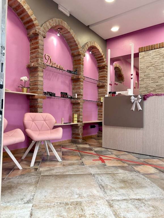 negozio in vendita ad Asti