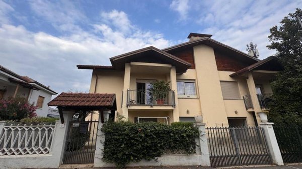 appartamento in vendita ad Asti in zona Centro Città