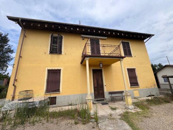 casa indipendente in vendita ad Asti