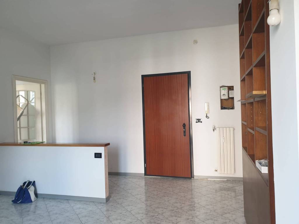 appartamento in vendita ad Asti in zona Palucco