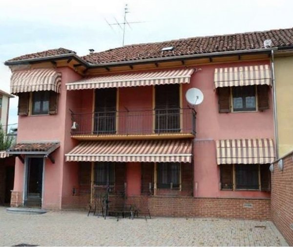 casa indipendente in vendita ad Asti