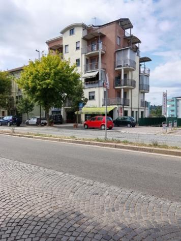 negozio in vendita ad Asti
