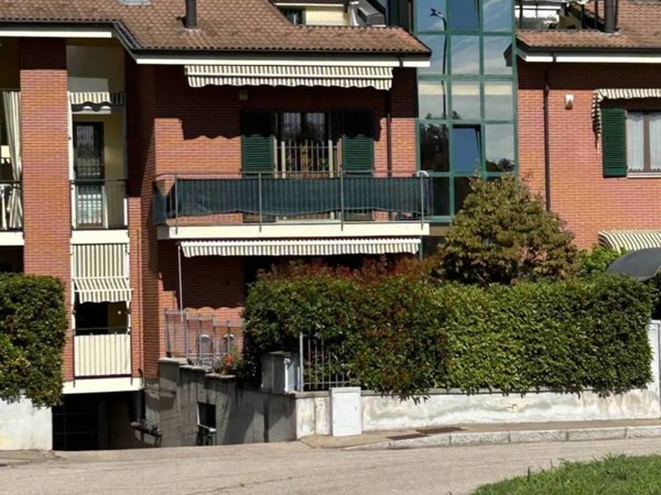 appartamento in vendita ad Asti in zona Bramairate