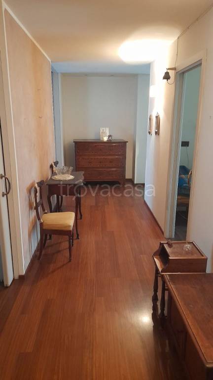 appartamento in vendita ad Asti in zona Corso Dante