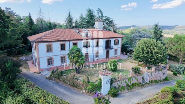 casa indipendente in vendita ad Asti in zona Valgera