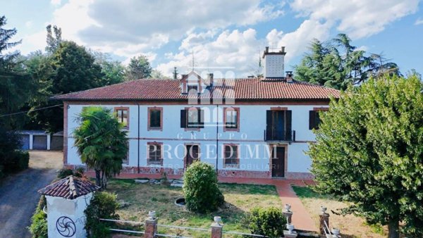 casa indipendente in vendita ad Asti in zona Valgera
