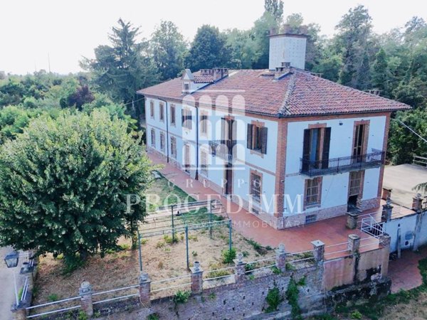casa indipendente in vendita ad Asti in zona Stazione di Portacomaro
