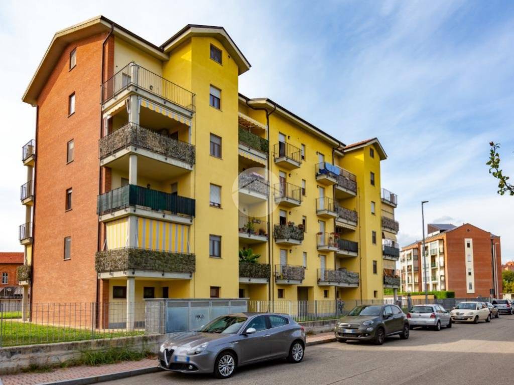 appartamento in vendita ad Asti in zona Trincere