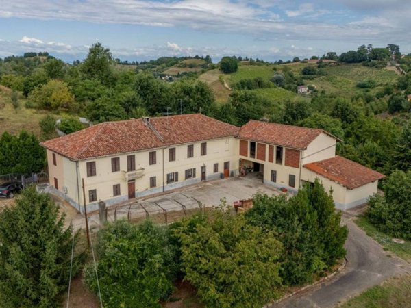 casa indipendente in vendita ad Asti in zona Variglie