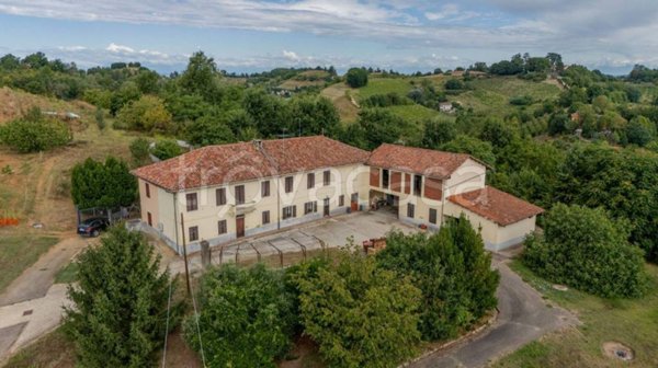 casa indipendente in vendita ad Asti in zona Variglie