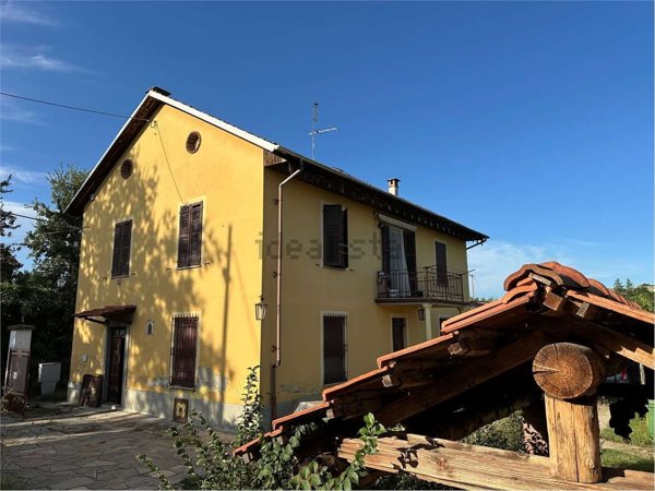 casa indipendente in vendita ad Asti