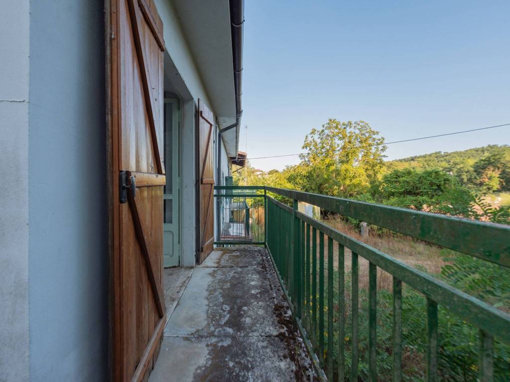 casa indipendente in vendita ad Asti in zona Quarto