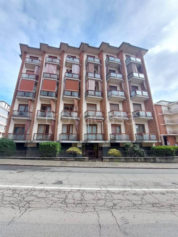 appartamento in vendita ad Asti in zona Quarto