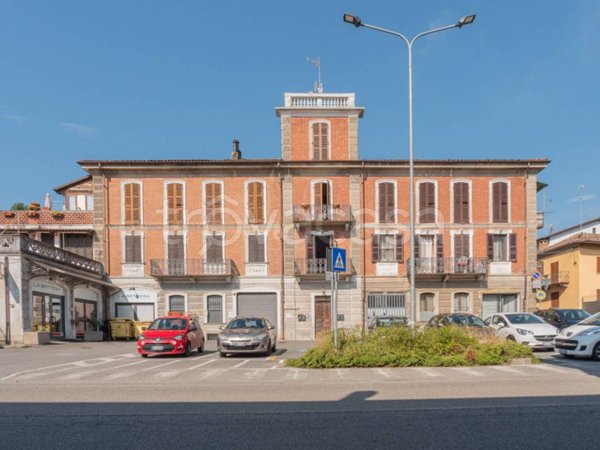 appartamento in vendita ad Asti in zona Serravalle