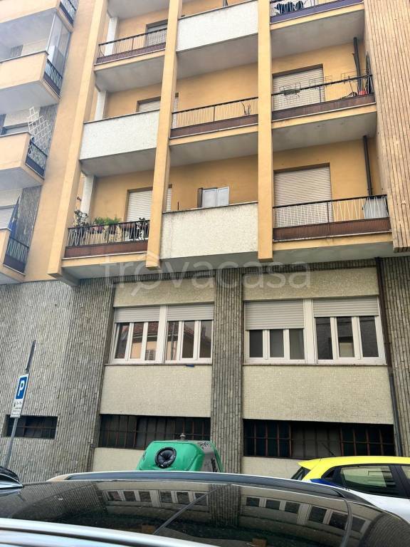 appartamento in vendita ad Asti in zona Corso Dante