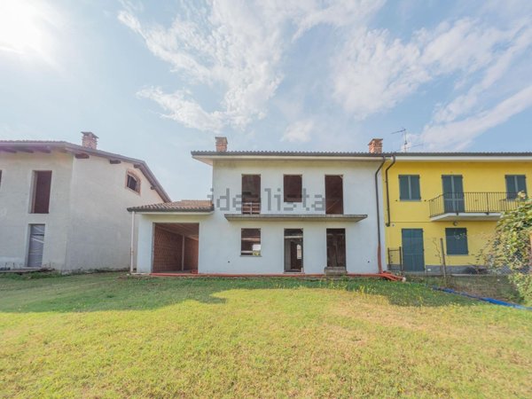 casa indipendente in vendita ad Asti
