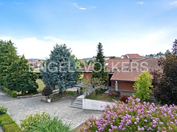 casa indipendente in vendita ad Asti in zona Variglie