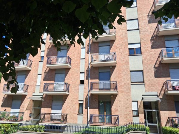 appartamento in vendita ad Asti in zona Bramairate