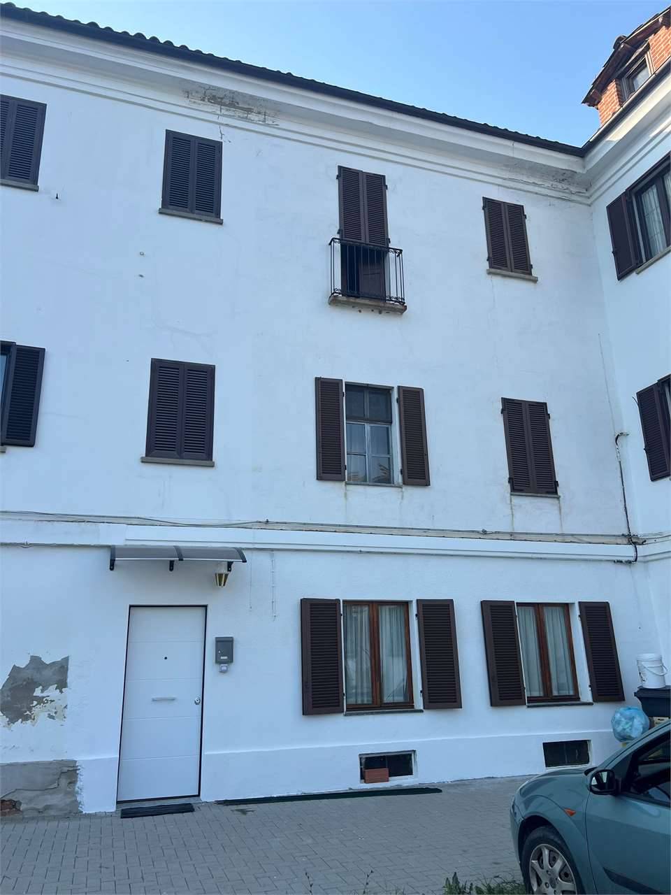 casa indipendente in vendita ad Asti in zona Serravalle