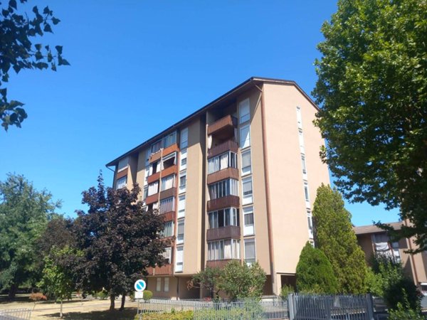 appartamento in vendita ad Asti in zona Variglie