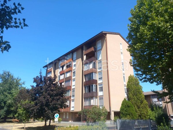 appartamento in vendita ad Asti in zona Variglie