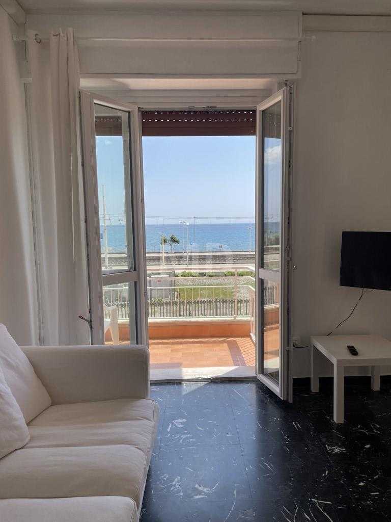 negozio in vendita ad Asti