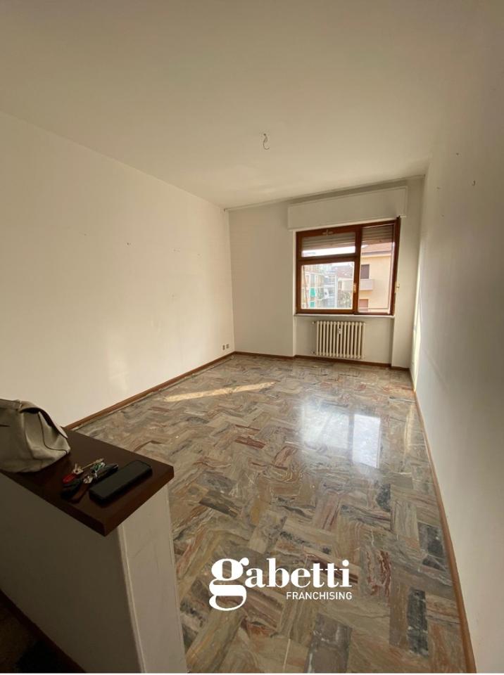 appartamento in vendita ad Asti in zona Quarto